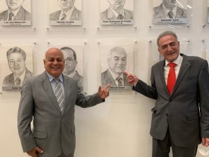 Helio de Sousa é homenageado durante inauguração da nova galeria dos ex-presidentes