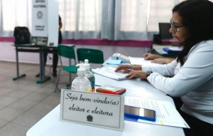Eleitor pode se inscrever para ser mesário voluntário 