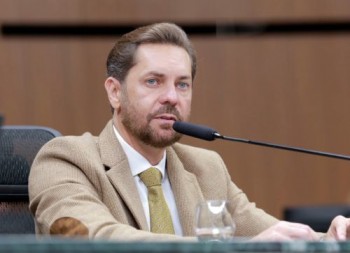 Bruno Peixoto articula retomada de projeto e ponte sobre o Rio das Almas, em São Luiz do Norte