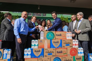 Governo de Goiás recebe doação de 61 mil litros de leite para distribuição a entidades sociais